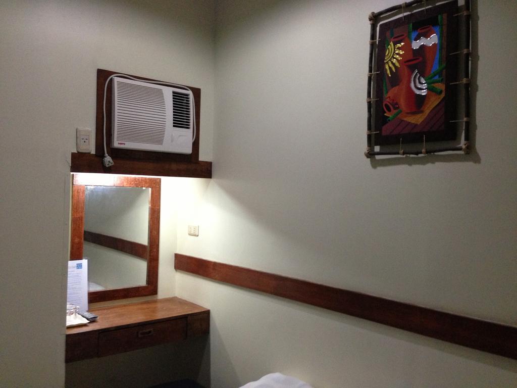 Qm Pension House Tagbilaran-stad Buitenkant foto