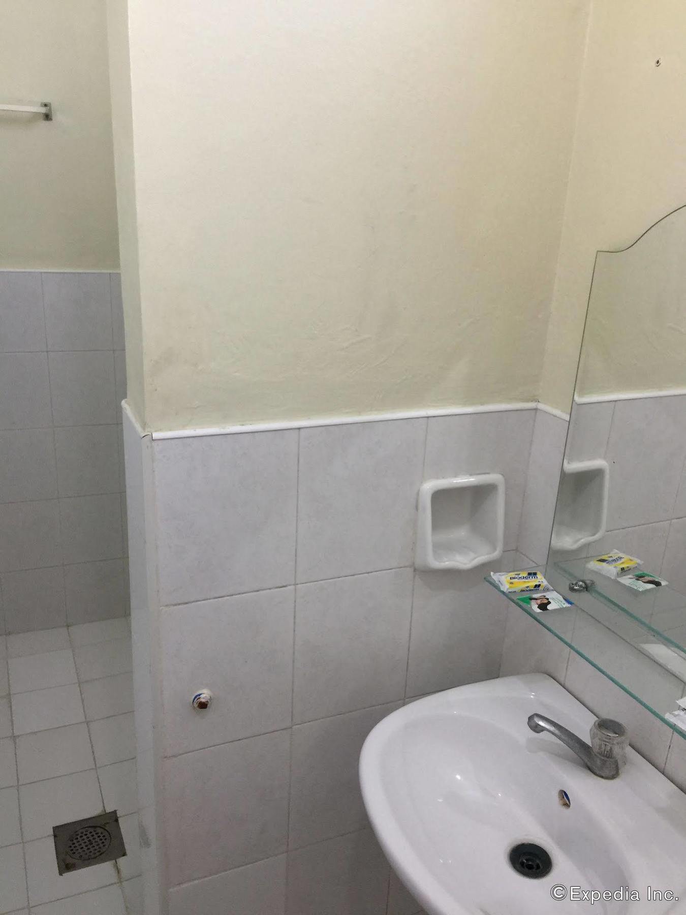 Qm Pension House Tagbilaran-stad Buitenkant foto