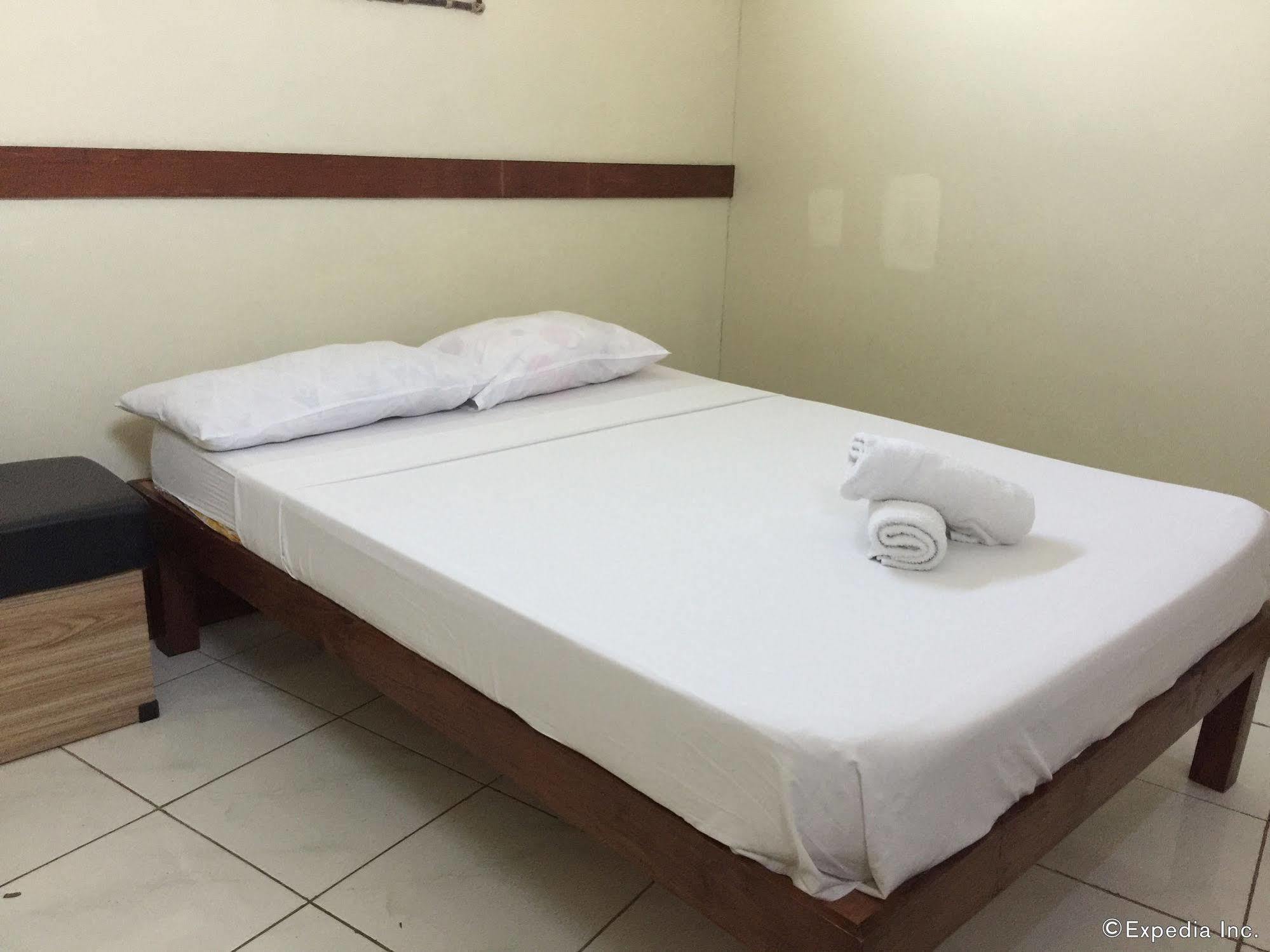 Qm Pension House Tagbilaran-stad Buitenkant foto